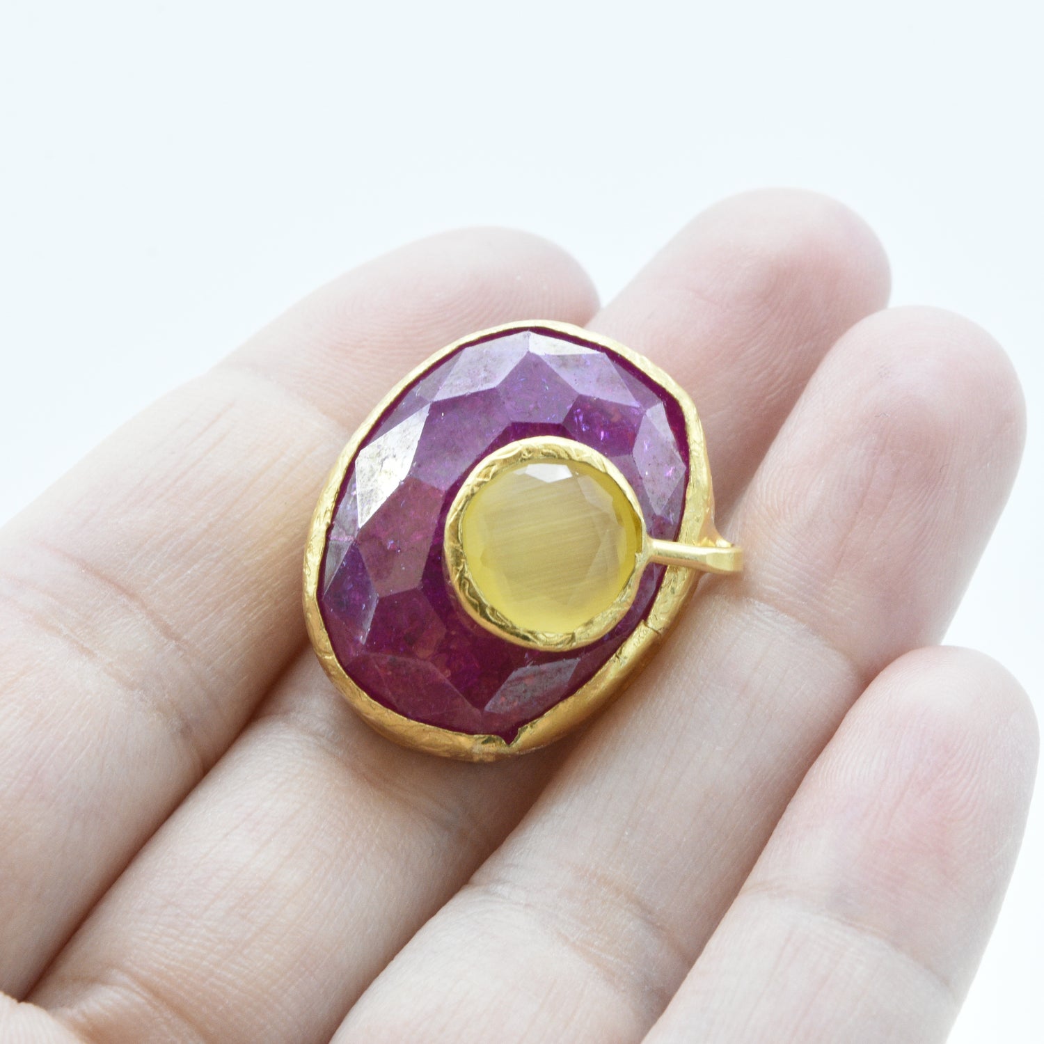 Aylas Crackled Zircon and  Cat-Eye adjustable ring - 21ct Gold plated brass - Handmade in Ottoman Style by Artisan