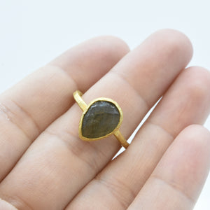 Aylas Labradorite adjustable ring - 21ct Gold plated brass - Handmade in Ottoman Style by Artisan